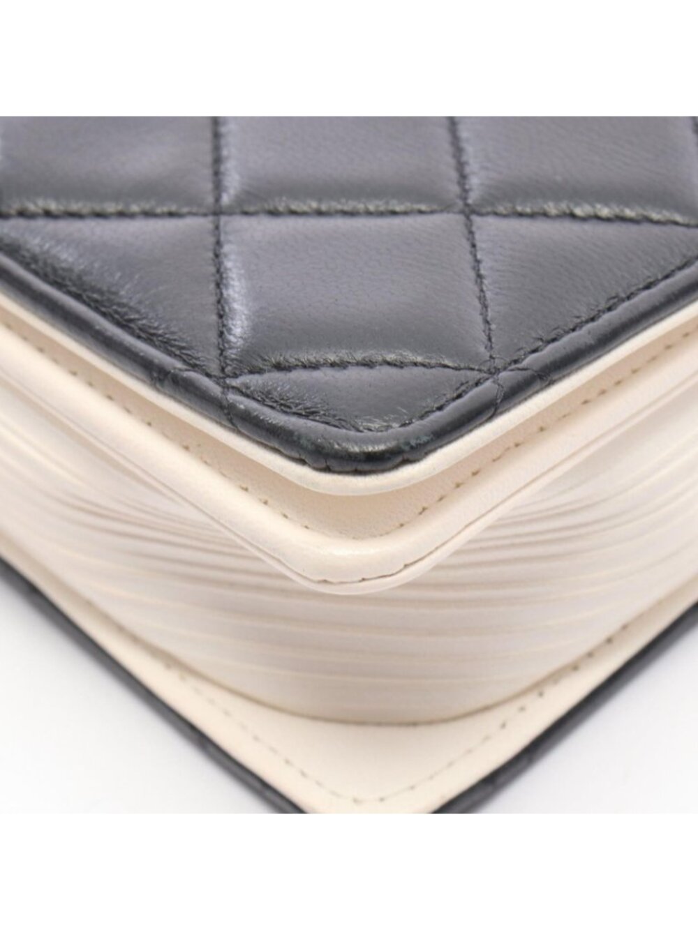 Chanel Shoulder Bag Book Quilted Black White Lambskin Chain Wallet - Picture 9 of 11